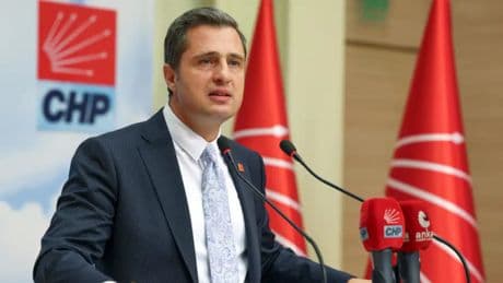 CHP'li Deniz Yücel'den Özgür Özel'e yönelik soruşturmaya tepki: Meydanlardaki milyonları tutuklayamazsınız