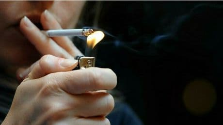 Sigarette e tabacco, ipotesi maxi tassa Ue: accise su fino al 139%. Quanto possono aumentare i prezzi?