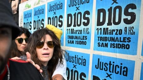 La fille de Maradona accuse les médecins et assure que la mort de son père aurait pu être «évitée»