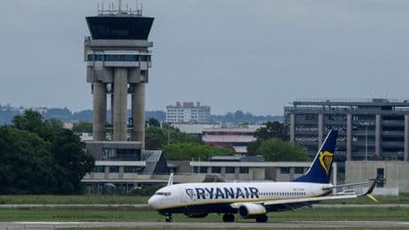 Ryanair warns of record flight delays this summer – UK is now fifth worst in Europe & expected to get WORSE
