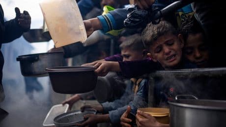 Gaza latest: UN says no aid distributed so far as UK condemns Israel over ‘monstrous’ blockade