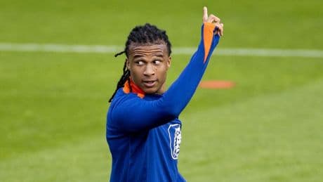 Nog lang geen vakantie: Oranje is tussendoortje voor Aké, Dumfries, De Vrij en Hato