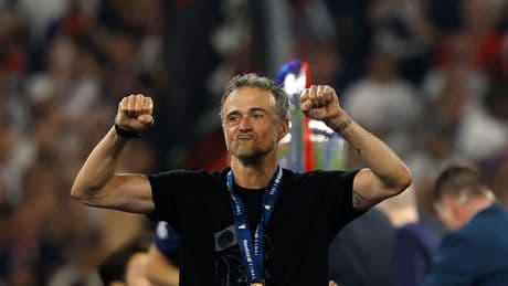 Für seine tote Tochter - Das sagt der PSG-Coach zur Gänsehaut-Choreo