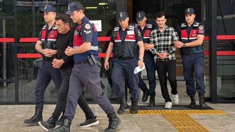 19 yaşındaki genç silahlı kavgada öldü, 3 kişi tutuklandı