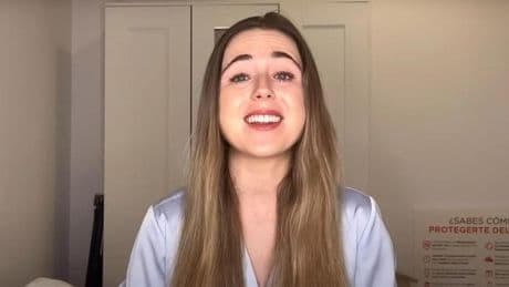 Leire Barrutia, dermatóloga, sobre el skincare en el embarazo: “Aunque los retinoides tópicos apenas se absorben, se desaconsejan, ya que pueden provocar malformaciones en el feto”