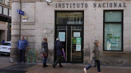 La ayuda de hasta 115 euros mensuales por hijo menor que pueden cobrar muchas familias