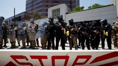 Los Angeles: Sicherheitskräfte gehen gegen Demonstranten vor