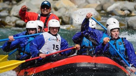 Un fiume di studenti in Valsesia: grande successo per i Monrosa Rafting Games