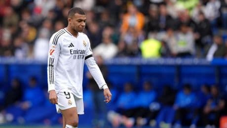 A Mbappé se le fue la olla en Mendizorroza