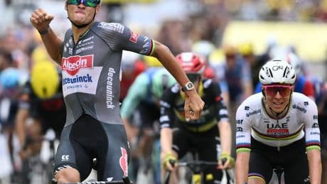 Tour de France: Van der Poel schlägt Pogacar und Vingegaard