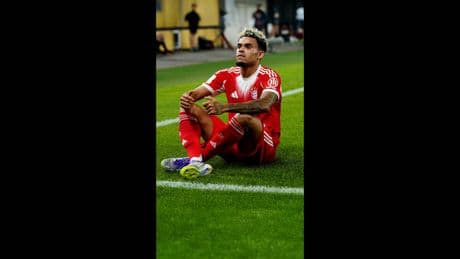 Im Gedenken an verstorbenen Jota - Emotionaler Jubel von Luis Diaz