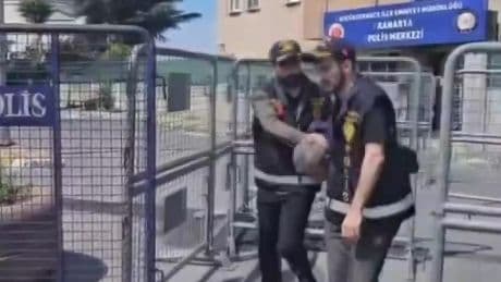 Küçükçekmece'de kadın cinayeti: Özlem Özayyıldız evli olduğu erkeğin attığı yumruk sonucu hayatını kaybetti