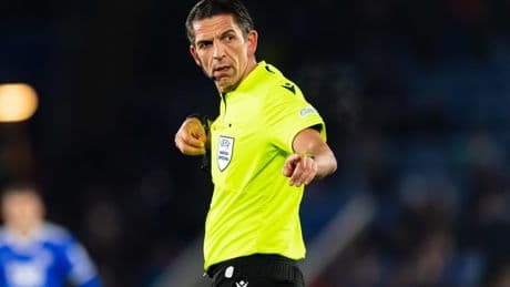 Foot : arbitre de la remontada de Barcelone contre le PSG en 2017, Deniz Aytekin va prendre sa retraite en 2026