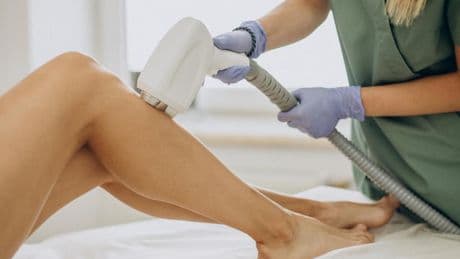 Silvia Giralt, esteticista: “Si queremos realizarnos la depilación láser es imprescindible hacer un diagnóstico en cada sesión, ya que el tono de piel con el verano puede cambiar, al igual que el vello va cambiando con las sesiones”
