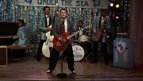 "Personne ne l'a vue depuis 1985": l'équipe de "Retour vers le futur" cherche la guitare disparue de Marty McFly