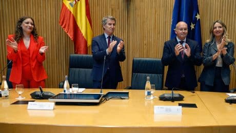 Las 50 preguntas que Feijóo trasladará a Sánchez para señalarle como &quot;El Uno&quot;
