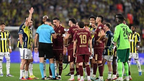 Dev derbide dev hakem hataları! Eski hakemlerin ortak görüşü: Trabzonspor'un golünde faul yok