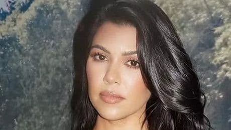 Kourtney Kardashian praised by fans as she poses in underwear for unfiltered selfie