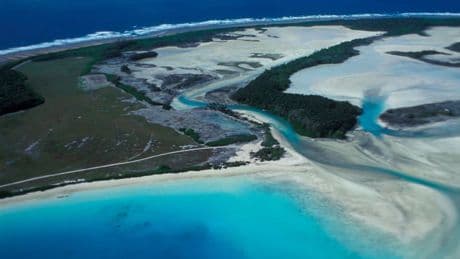 Minister defends ‘good value’ Chagos deal as Badenoch says Trump ‘laughing’
