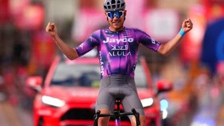 Plapp se estrena, Ayuso recorta a Roglic y cambio de &#039;maglia&#039; rosa