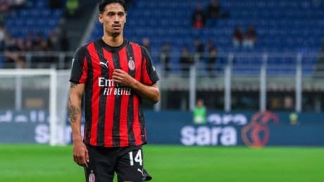 Tijjani Reijnders (26) verruilt AC Milan voor Manchester City voor 70 miljoen euro: ’Daar droom je als kleine jongen van’