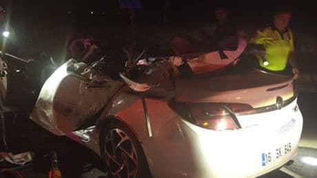 Katliam gibi kaza: Polis ve ailesi hayatını kaybetti