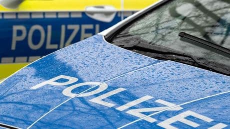 Verkehrsunfall: Auto reißt durch Aufprall auseinander - 20-Jähriger tot