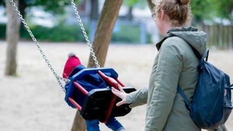 Familien-Finanzen: Ein Viertel der Eltern hat große Geldsorgen