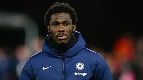 Chelsea striker left sweating on deadline day transfer as huge issue emerges