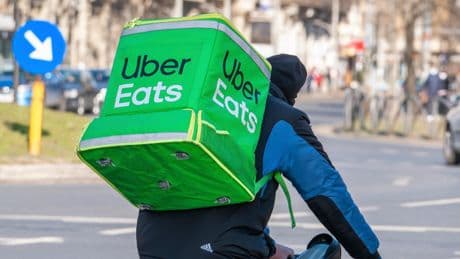 Uber Eats instaure un revenu minimal de 3 euros par course