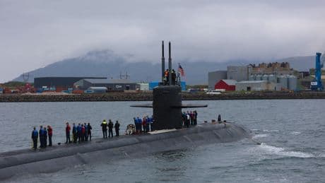 Estados Unidos avisa a Rusia con la presencia del primer submarino nuclear en un puerto de Islandia