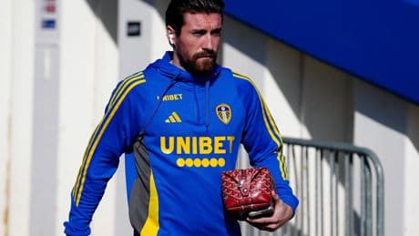 Rangers confirm Joe Rothwell signing as Russell Martin reacts