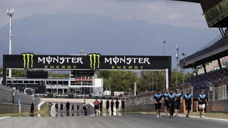 El Circuit se compromete a reasfaltar la pista antes las críticas