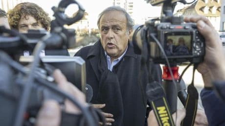 Michel Platini podría volver a la escena del fútbol mundial