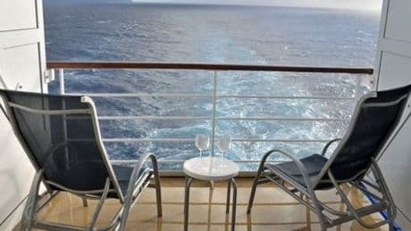Kreuzfahrten: In Glas uriniert – für Düsseldorfer Gericht kein Grund zum Ausschluss von Kreuzfahrt