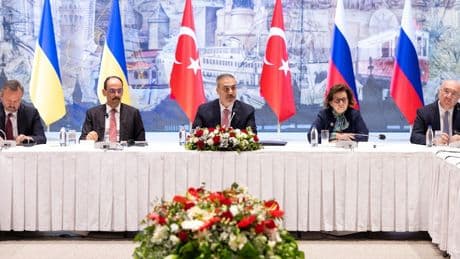 Krieg in der Ukraine: Russland und die Türkei gehen von weiteren Gesprächen aus
