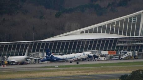 Más de 160 vuelos chárter en 72 horas por la Europa League: el reparto de viajes entre cuatro aeropuertos