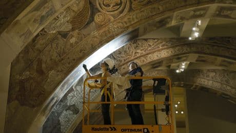 El penúltimo asalto en la batalla por las pinturas de Sijena del MNAC: siete meses para devolverlas, un cronograma alternativo y años de litigios
