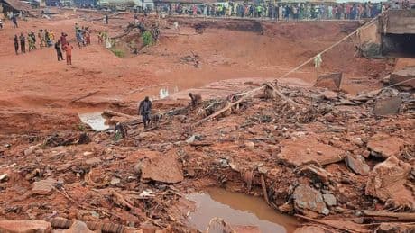 Meer dan 150 doden door hevige regenval in Nigeria, twee bruggen verdwenen bij overstromingen