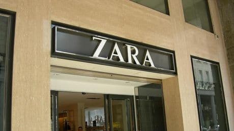 Zara vende la camisa más elegante y barata de la temporada: disponible en 3 colores por menos de 10 euros