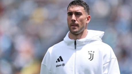 Man Utd-linked striker makes decision on future amid Jadon Sancho swap rumours