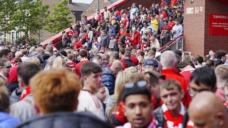 FC Liverpool: Stadion Anfield Road vor Spiel gegen Bilbao evakuiert