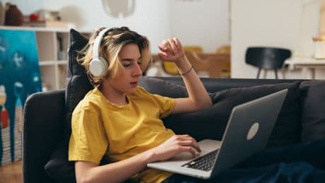What’s Really Going On With AI In Schools? A High School Student’s POV
