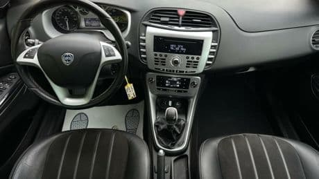 Eigenwijze Italiaanse auto is betaalbare occasion