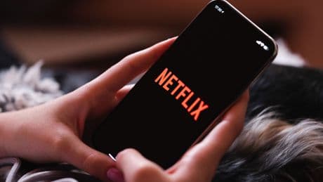 Más barato pero con anuncios: así es la nueva suscripción más asequible de Netflix que sustituye a su plan Básico