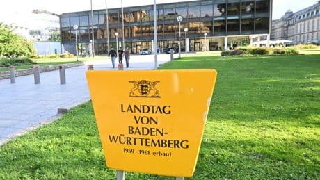 German politician admits drawing swastika on ballot paper