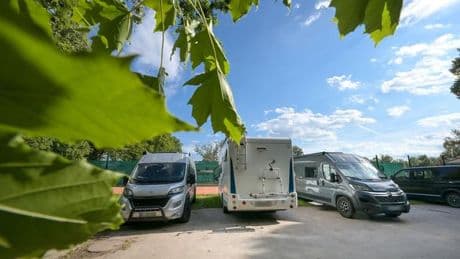 Tourismus: Stellplatzmangel treibt Campingprojekt in Halle voran
