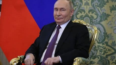 Russia economy meltdown as Moscow on brink of 'systemic banking crisis'