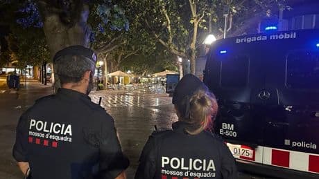 Detenidos cuatro aficionados del Sant Andreu por apedrear el autocar del Rayo Majadahonda