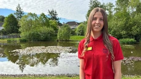 Teenager praises ‘amazing’ Paisley hospital experience after volunteer role